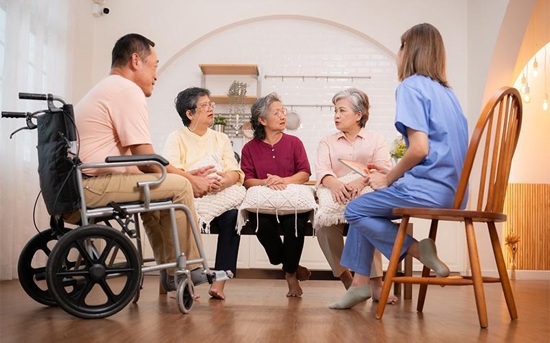  5 Key Things to Consider Before Choosing an Elderly Care Centre