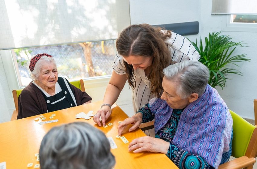  When Should Families Consider Dementia Care Services?